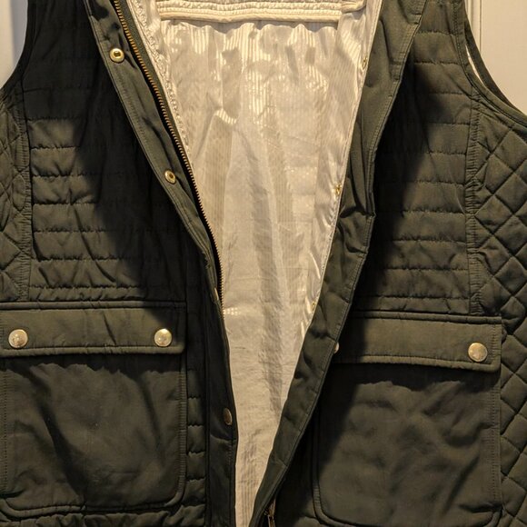 Vintage Vibe: Vineyard Vines Quilted Olive Green Hunting Vest w/ Suede Trim - Picture 3 of 6